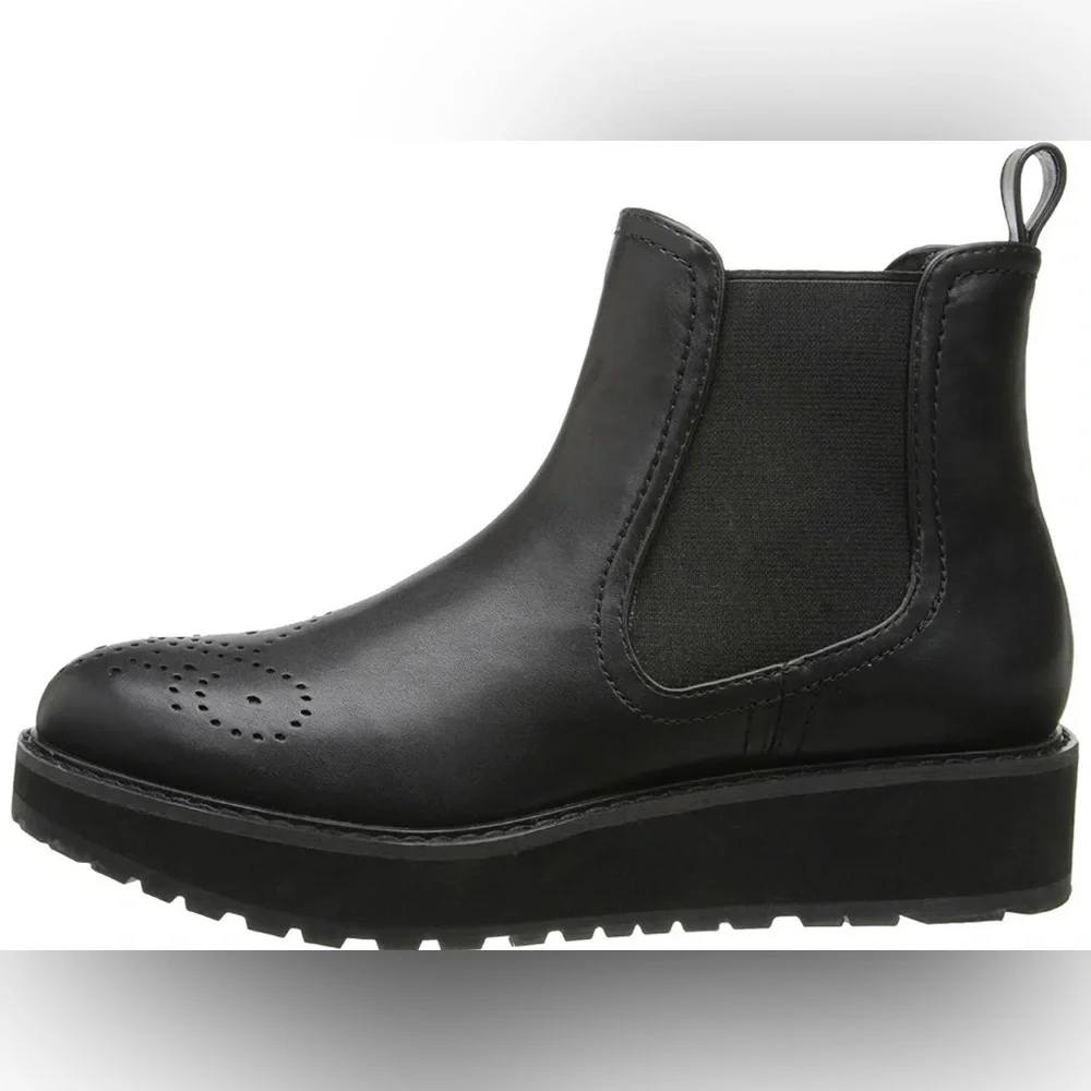 Zaria Black Platform Boot Size 10 Gothic DV by Dolce Vita